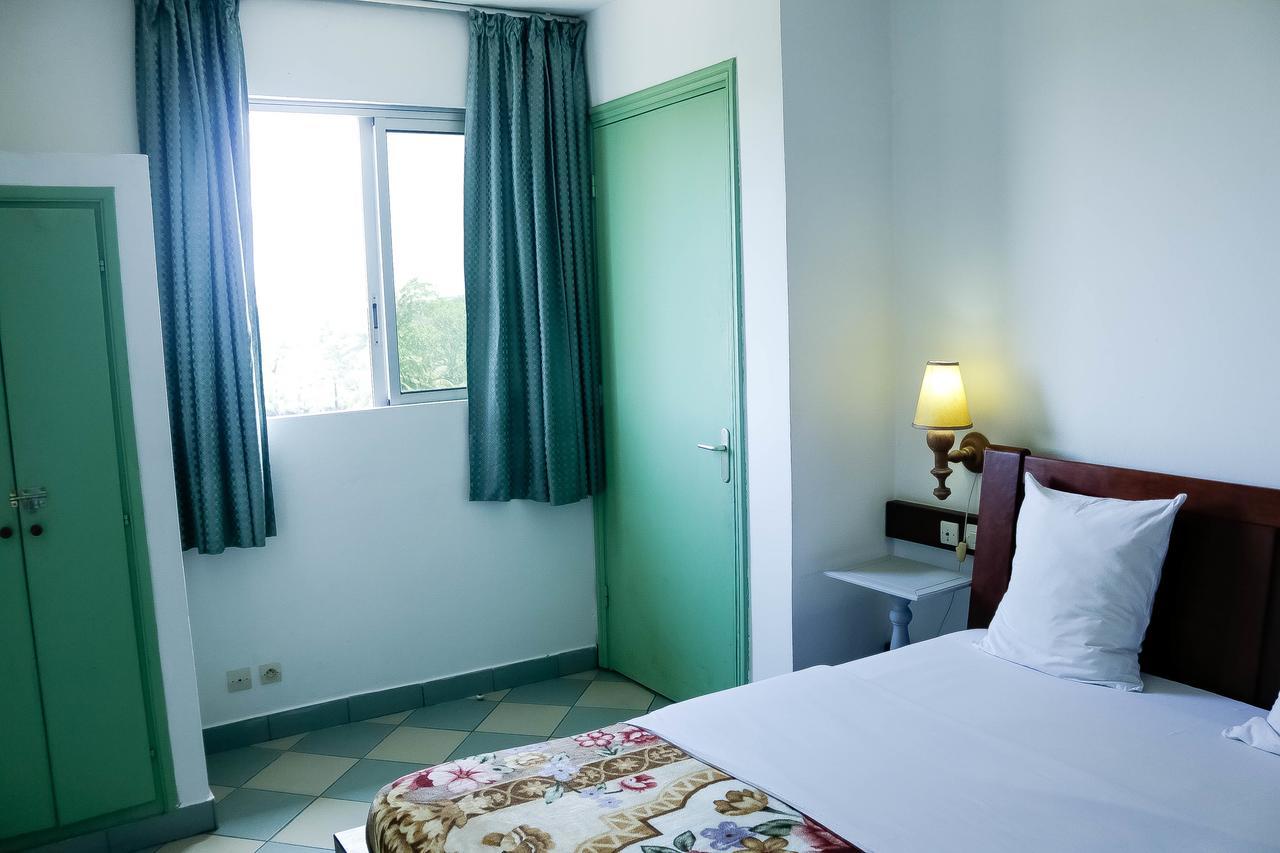 Tchero Appartement 1 ドゥアラ エクステリア 写真
