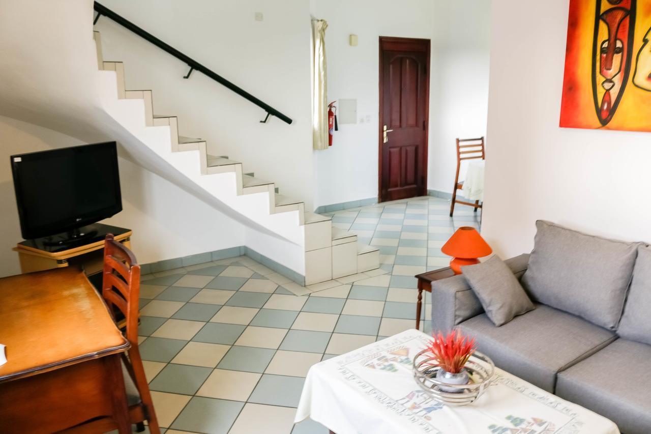 Tchero Appartement 1 ドゥアラ エクステリア 写真